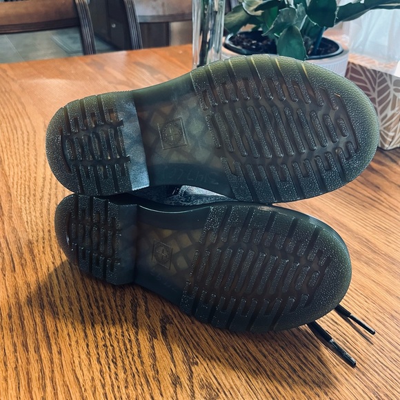 Toddler Dr Martens - Picture 4 of 4